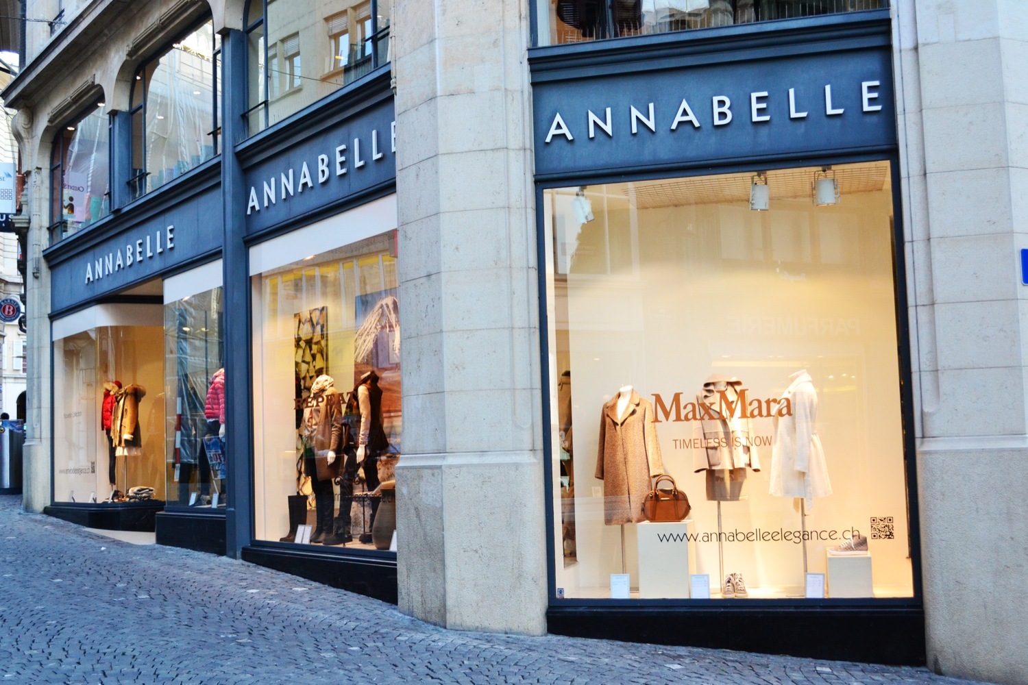 Annabelle El gance Shopping in Ville March Switzerland