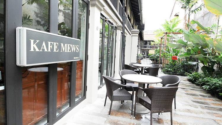 Kafe Mews, Jalan Muntri