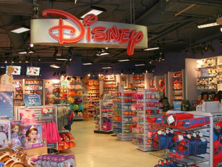 Disney cierra su tienda más grande de Barcelona