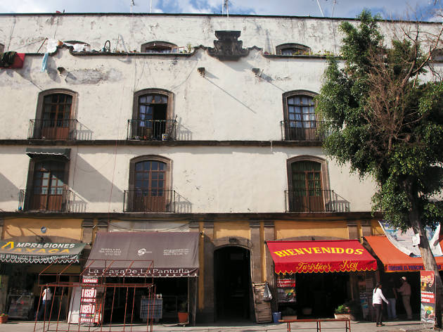 Calle de la Mujer Herrada Calle de la Mujer Herrada