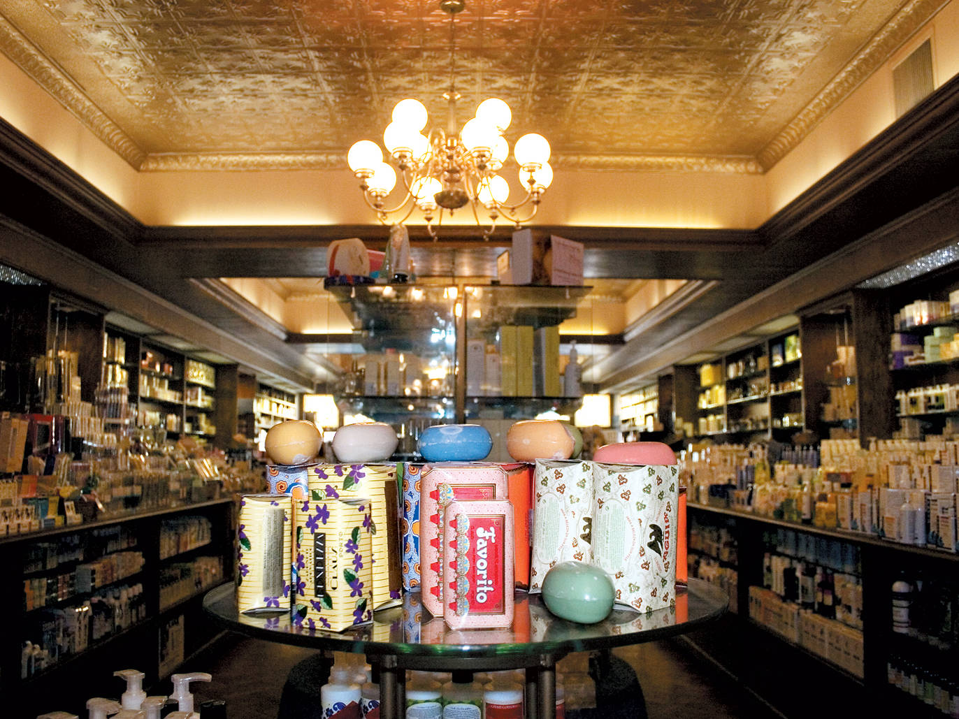 Beauty supply stores in Chicago for skincare and cosmetics