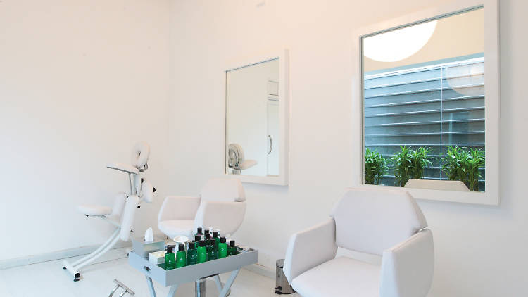 White by Spa Salon is a spa in Colombo