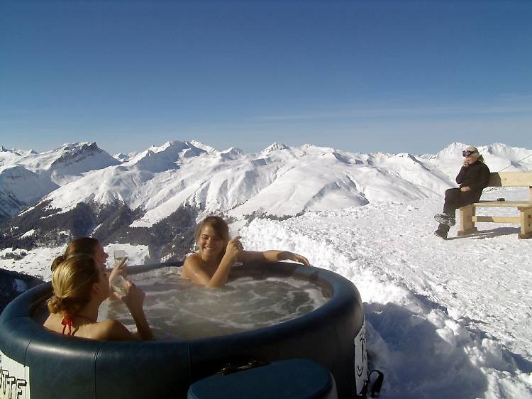 8. Enjoy the aprés-ski in town and on the mountainside   