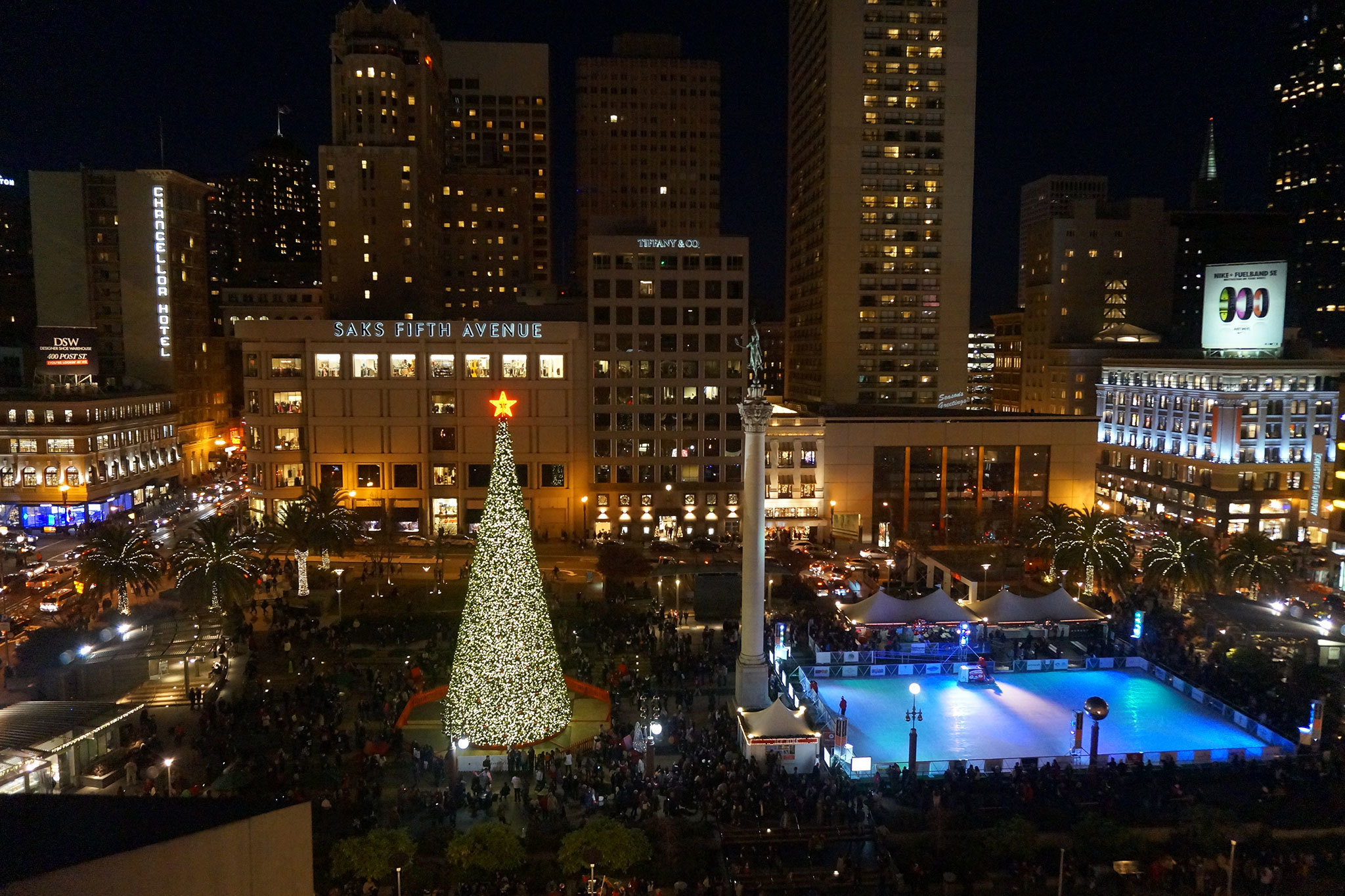 Photos of Christmas in San Francisco, from Union Square to the Fairmont