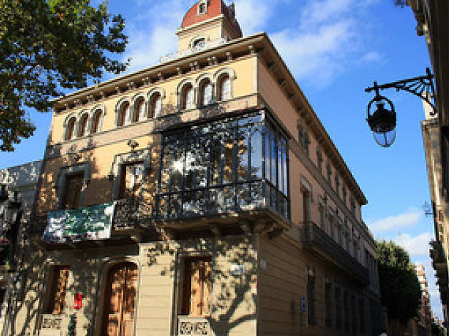Centre cívic de Les Corts Centre cívic de Les Corts