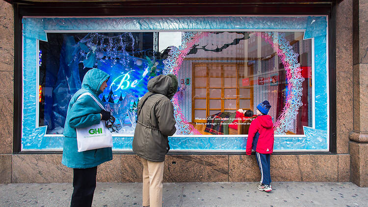 Touring department-store holiday windows