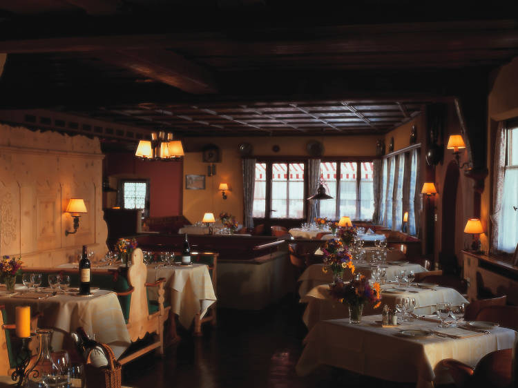 10. Dine at a famous restaurant