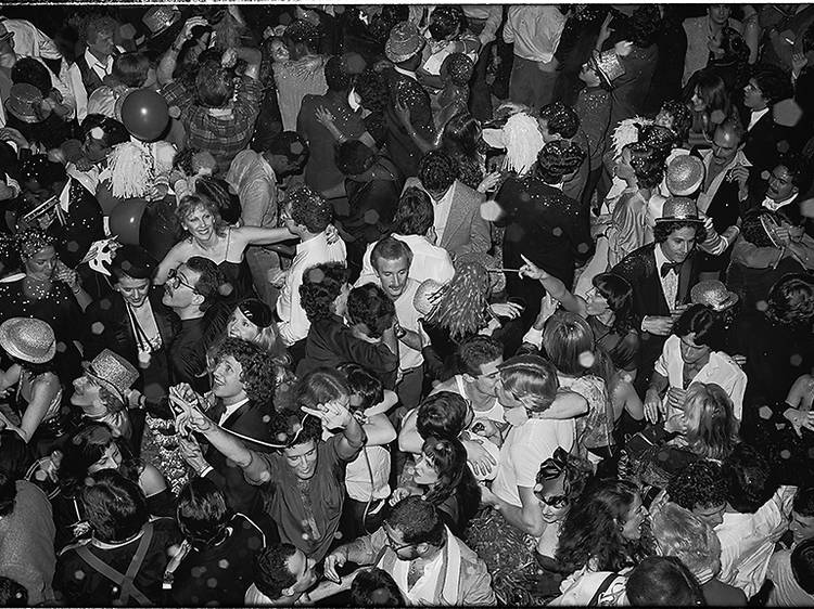 Tod Papageorge, courtesy Galerie Thomas Zander, Cologne. "Studio 54", New York, 1978-1980