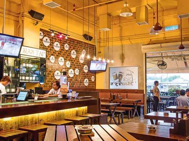 Best place for pub grub: Tom, Dick and Harry’s Best place for pub grub: Tom, Dick and Harry’s