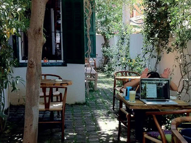 Dar Bistro & Books Dar Bistro & Books