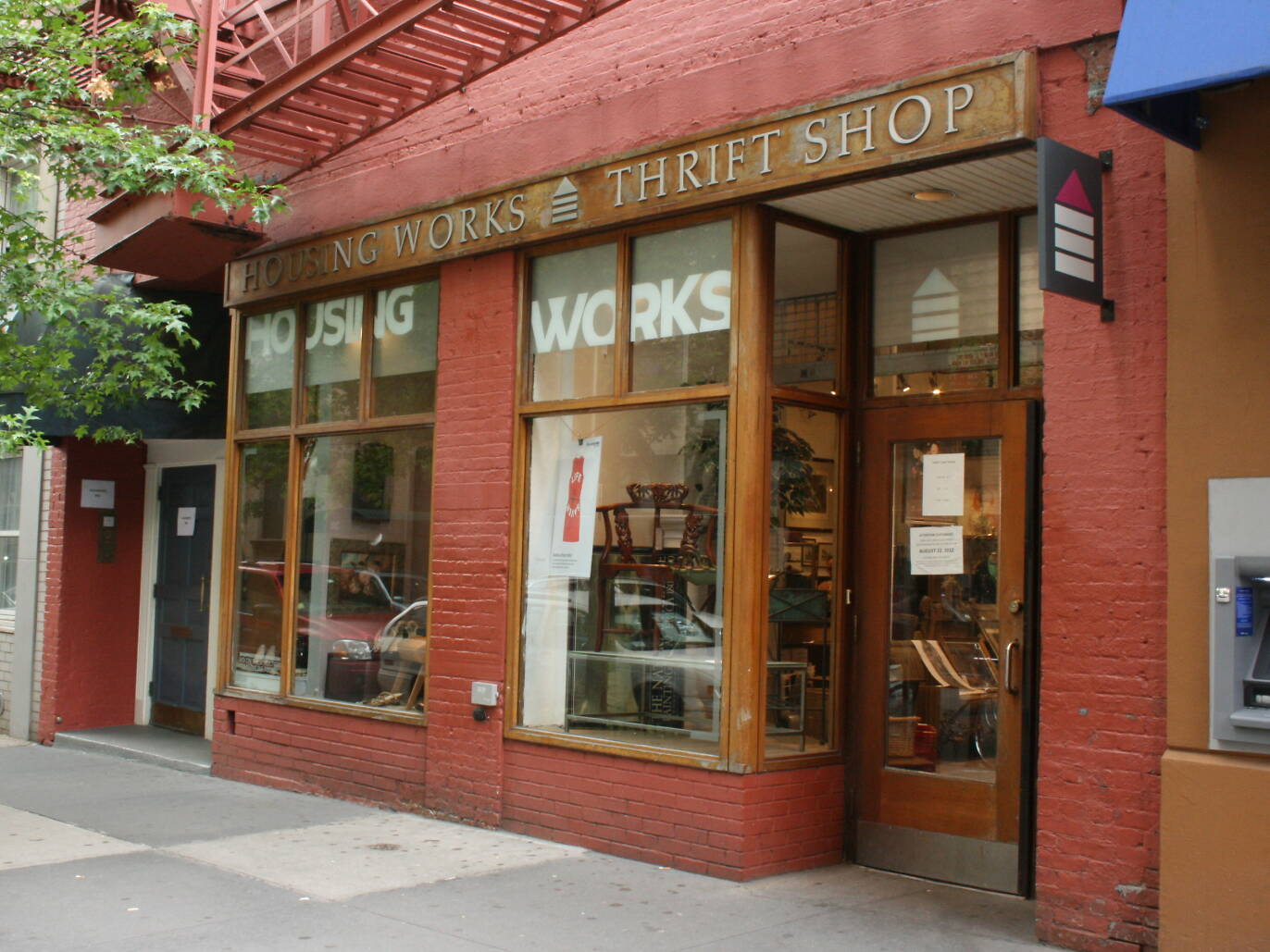 10 Best Thrift Stores in New York for Amazing Deals