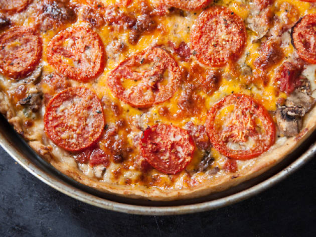 16 Best Pizza Restaurants In Chicago For A Cheesy Meal