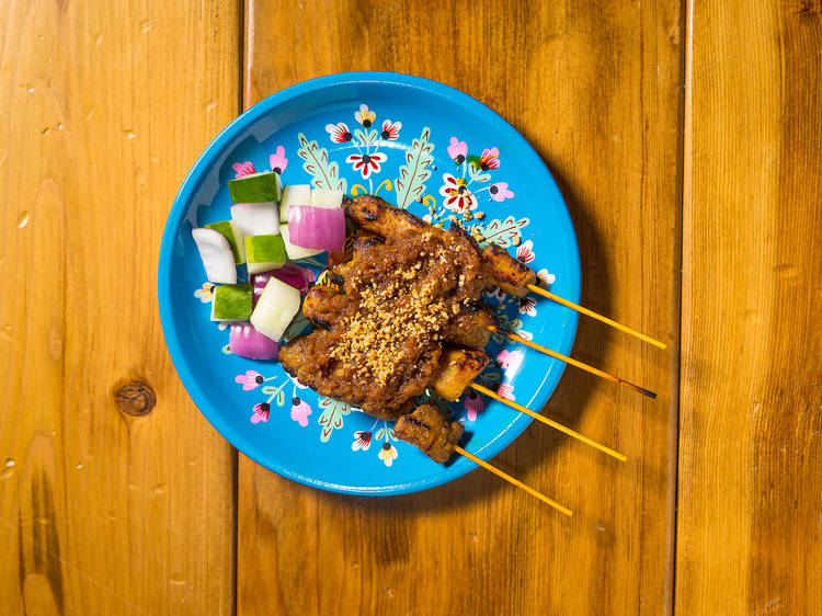 Satay babi at Pasar Malam