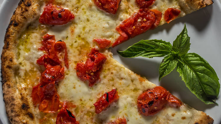 PROVA pizza con pomodoro del piennolo PROVA pizza con pomodoro del piennolo