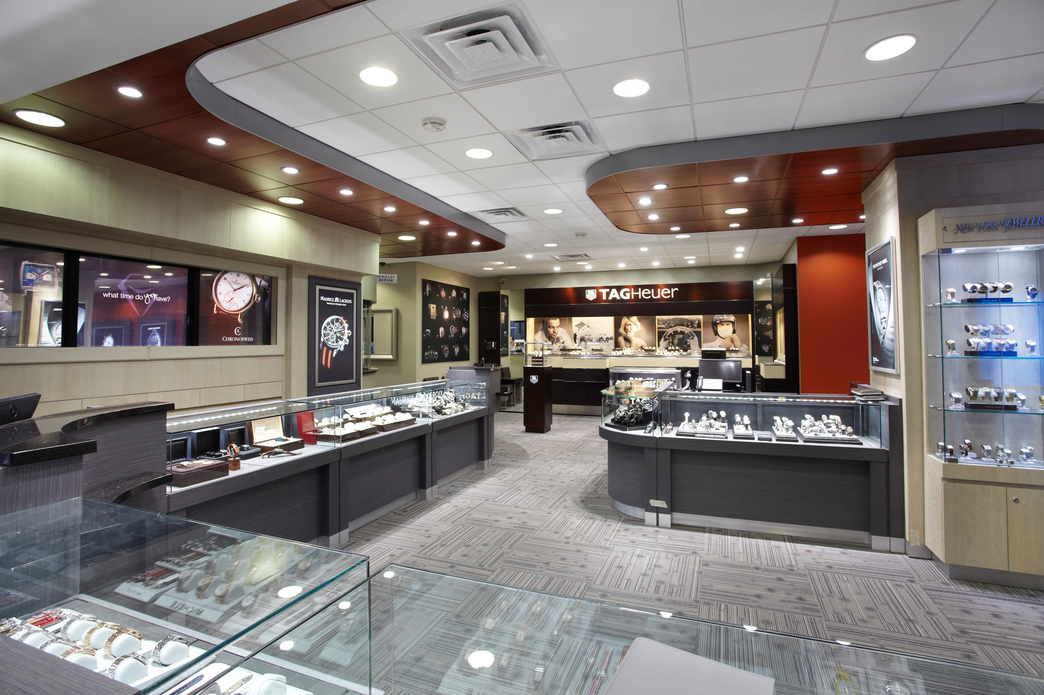 Jewelry stores in Chicago for engagement rings and earrings