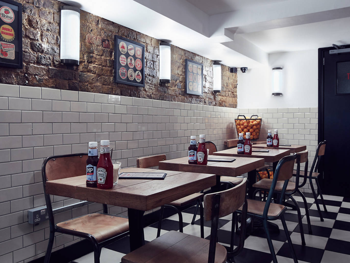 Late night Bars And Pubs In London For Drinking After Midnight