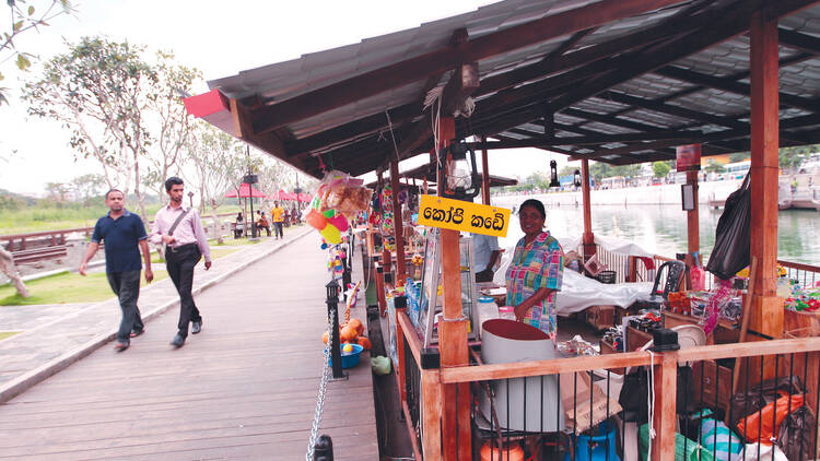 Visit the Floating Market in Pettah