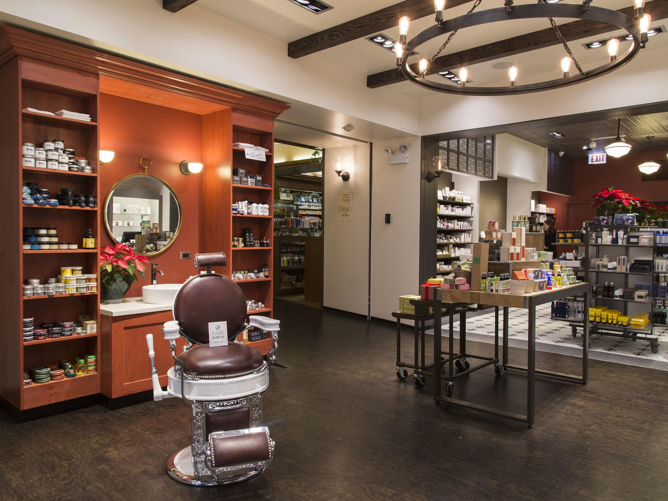 beauty-supply-stores-in-chicago-for-skincare-and-cosmetics