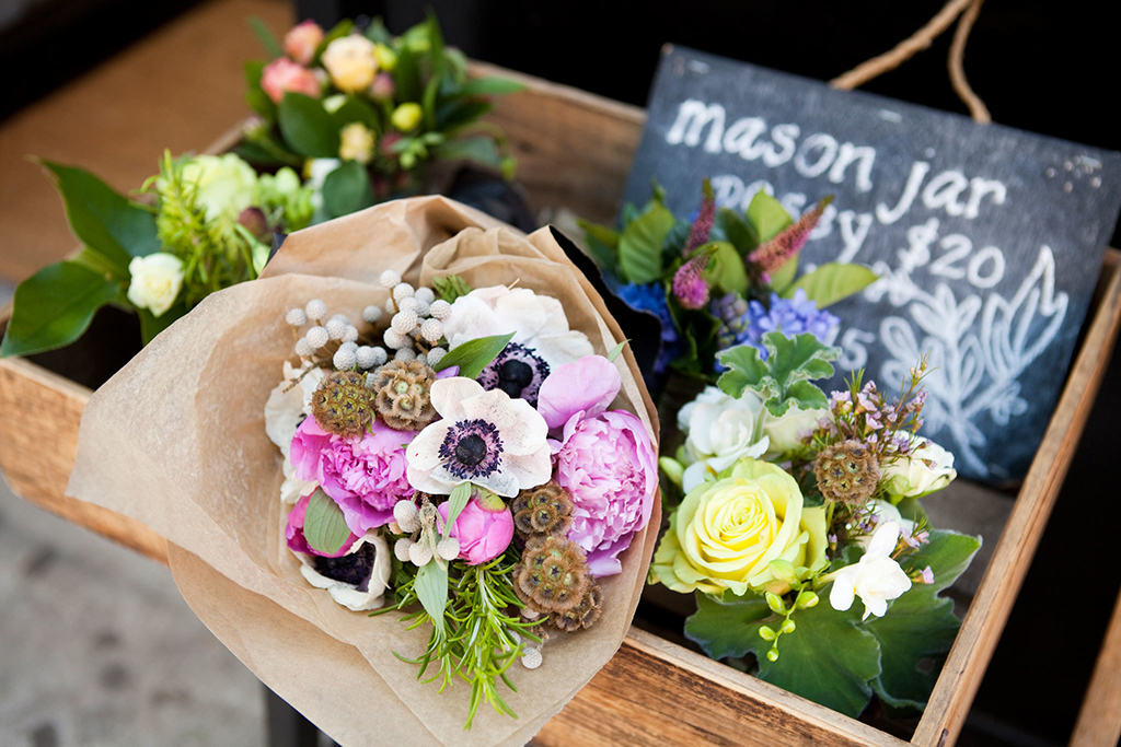 Find a flower shop in New York for bouquets, corsages and more