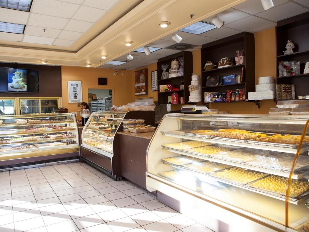 The best Armenian bakeries in Los Angeles