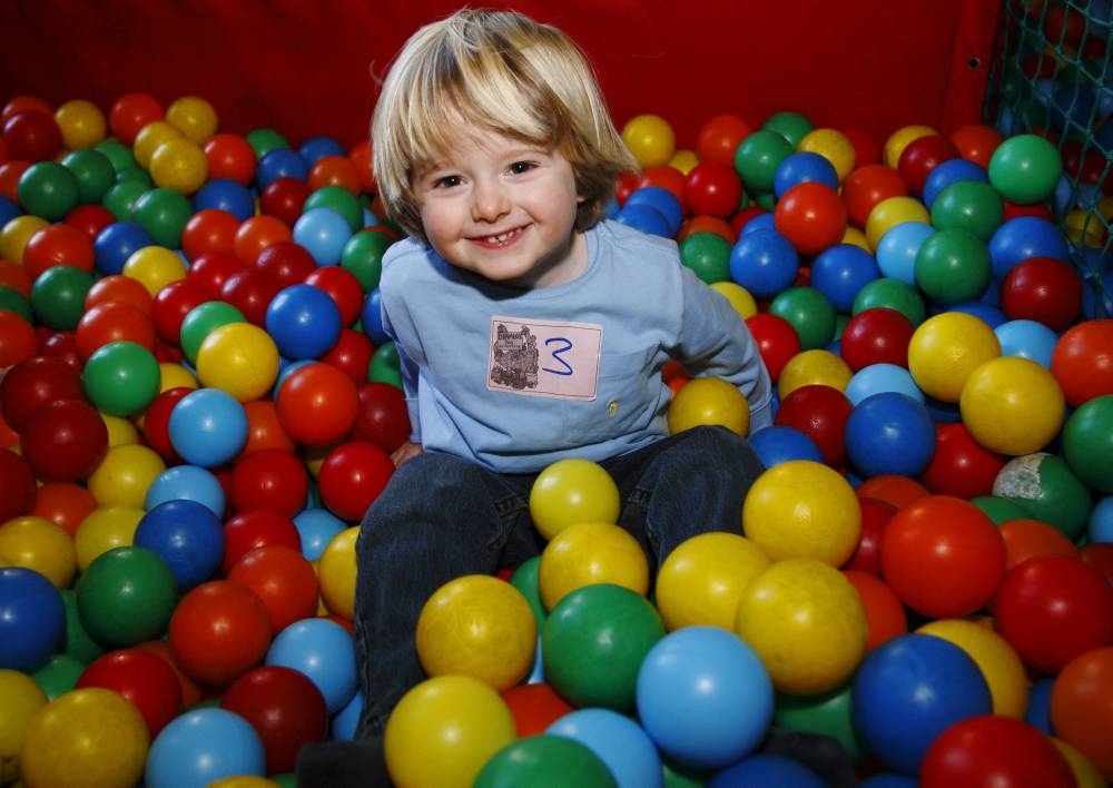 sit in play centres for babies