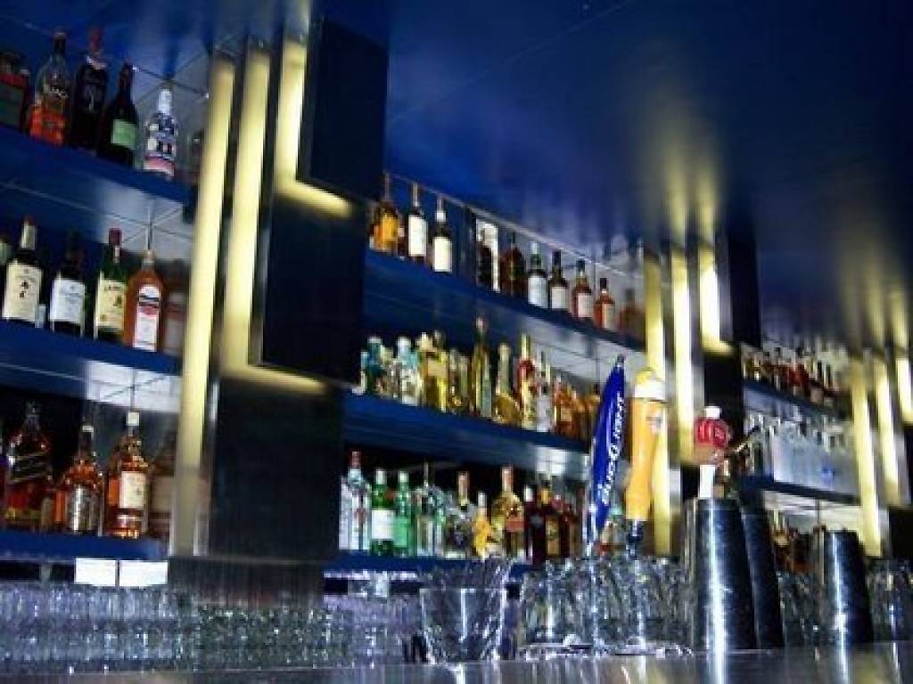 Best bars for karaoke in Los Angeles, from dives to private rooms