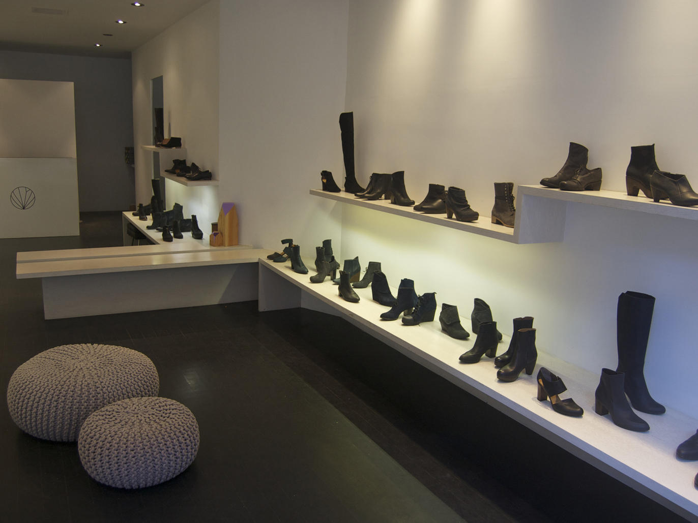stores that sell winter boots near me