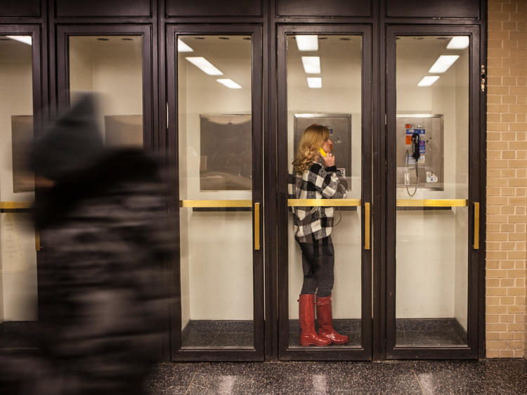 Phone booth: Daley Center