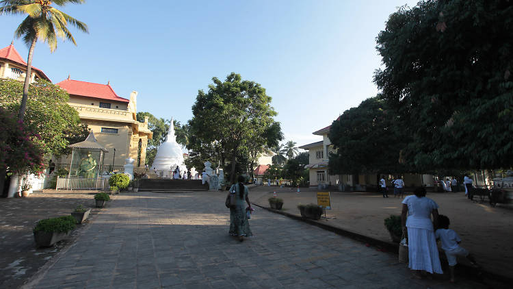 Bellanwila Temple is a temple in Colombo