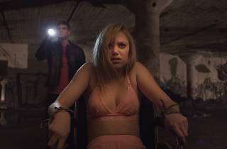 320px x 210px - It Follows 2015, directed by David Robert Mitchell | Film review