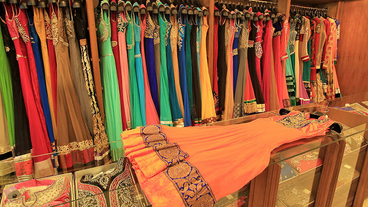 Kamsins is a clothing store in Colombo
