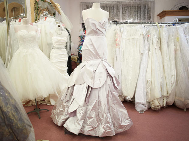 second hand wedding dress shop near me