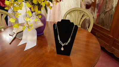 i do bridal consignment