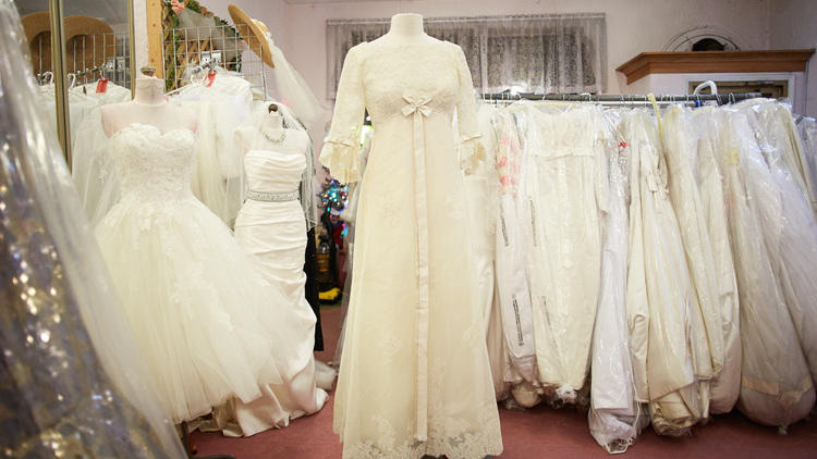 I Do Designer Bridal Consignment Shopping in Dunning Chicago