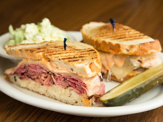 Where to find the best pastrami sandwich in Los Angeles