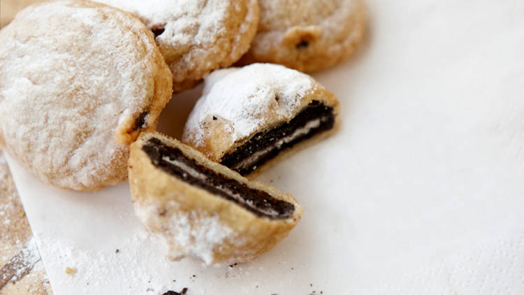 Deep fried Oreos at When Mac Met Cheese