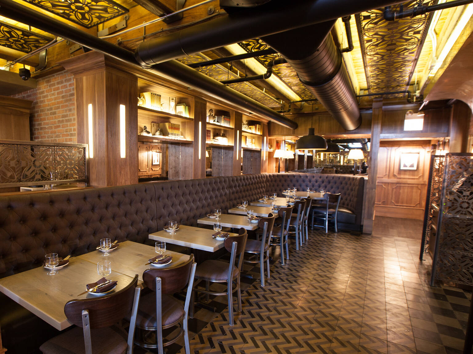 A guide to restaurants with 1 oysters in Chicago