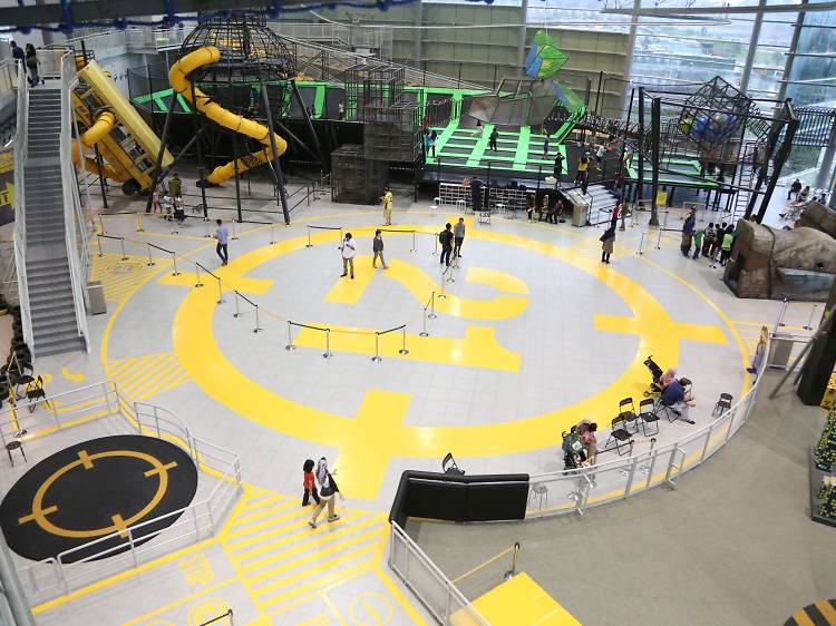 Participate in extreme indoor games at IOI City Mall