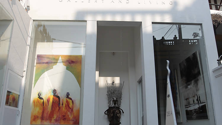 Saffron Robes is an art gallery in Hikkaduwa