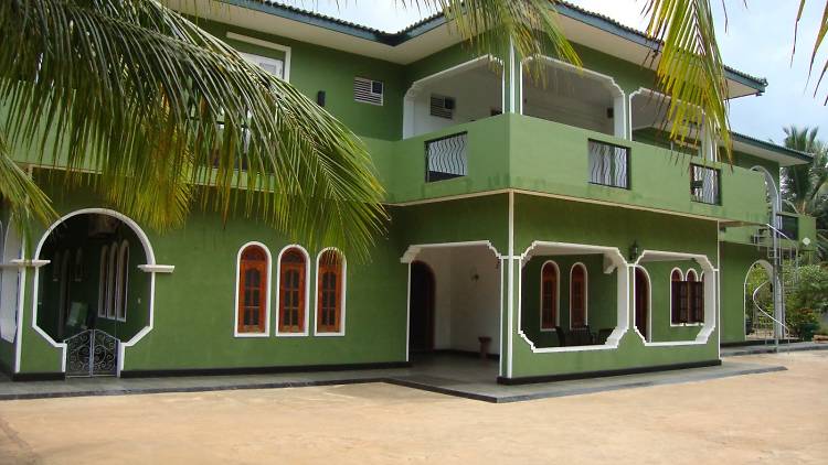 Nandawanam Guest House is a guest house in Kalhudah