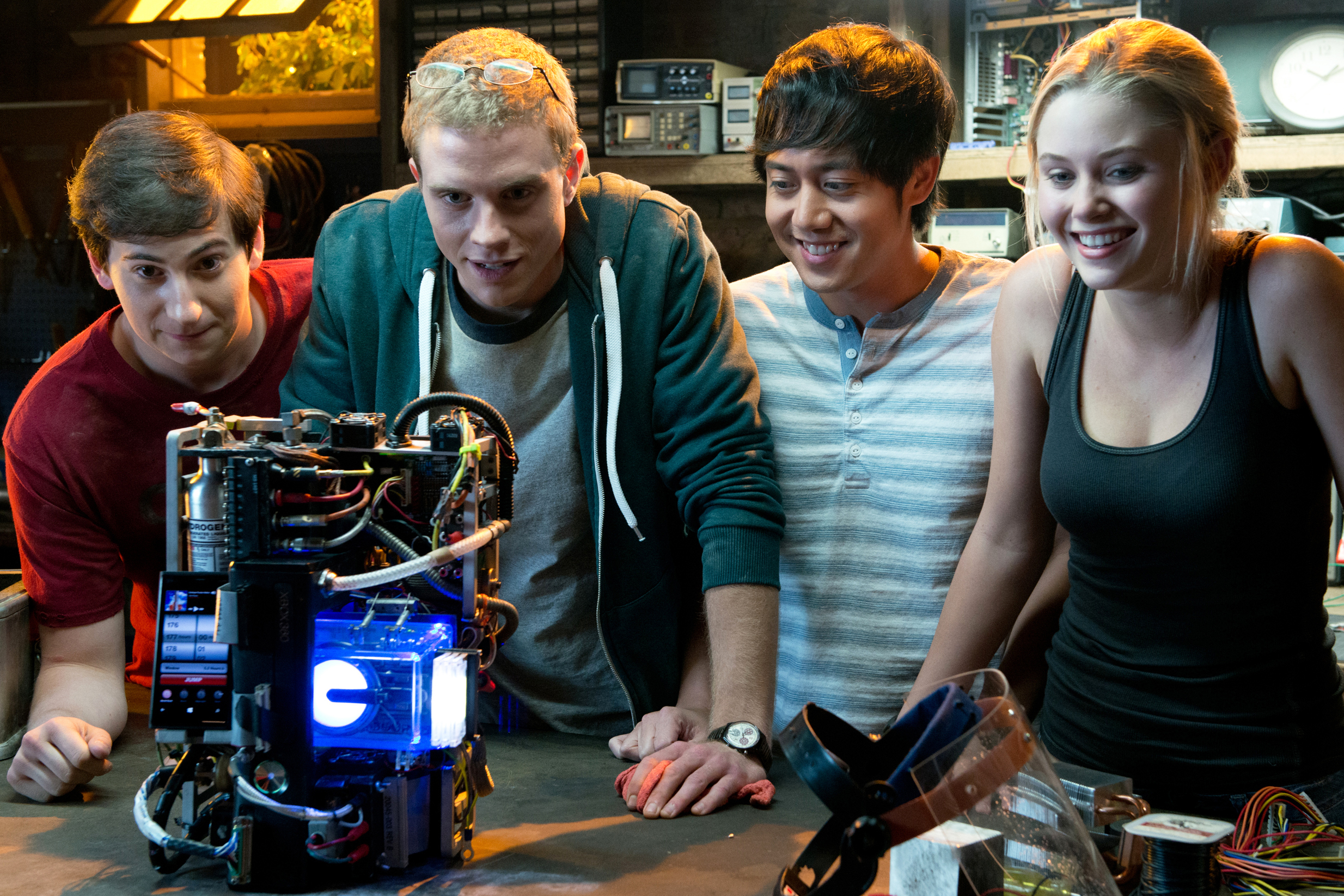 Project Almanac 2015, directed by Dean Israelite Film review