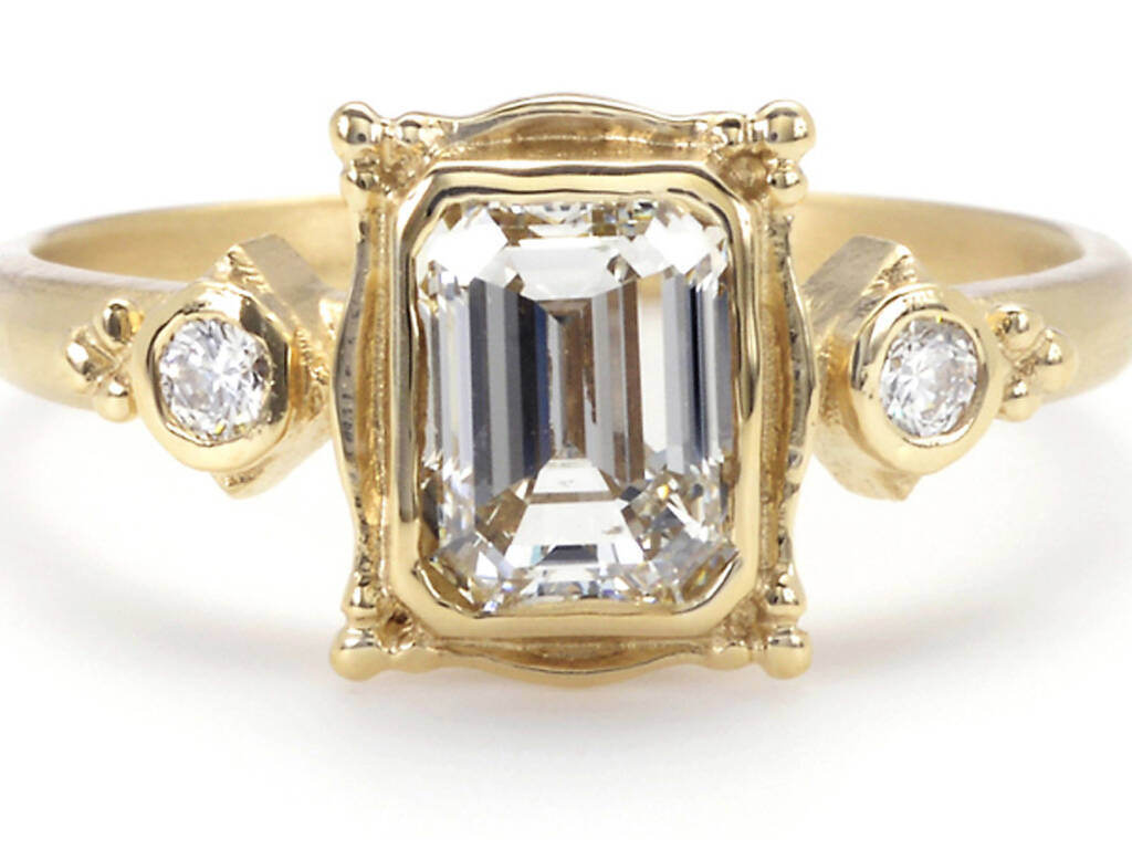 Jewelry stores in New York Great necklaces, earrings and more