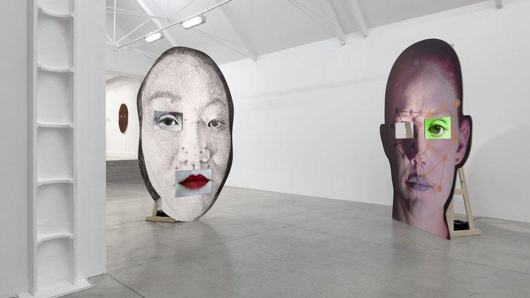 Tony Oursler, Installation of 'ANO' and 'VIE', 2014. © the artist; Courtesy, Lisson Gallery, London