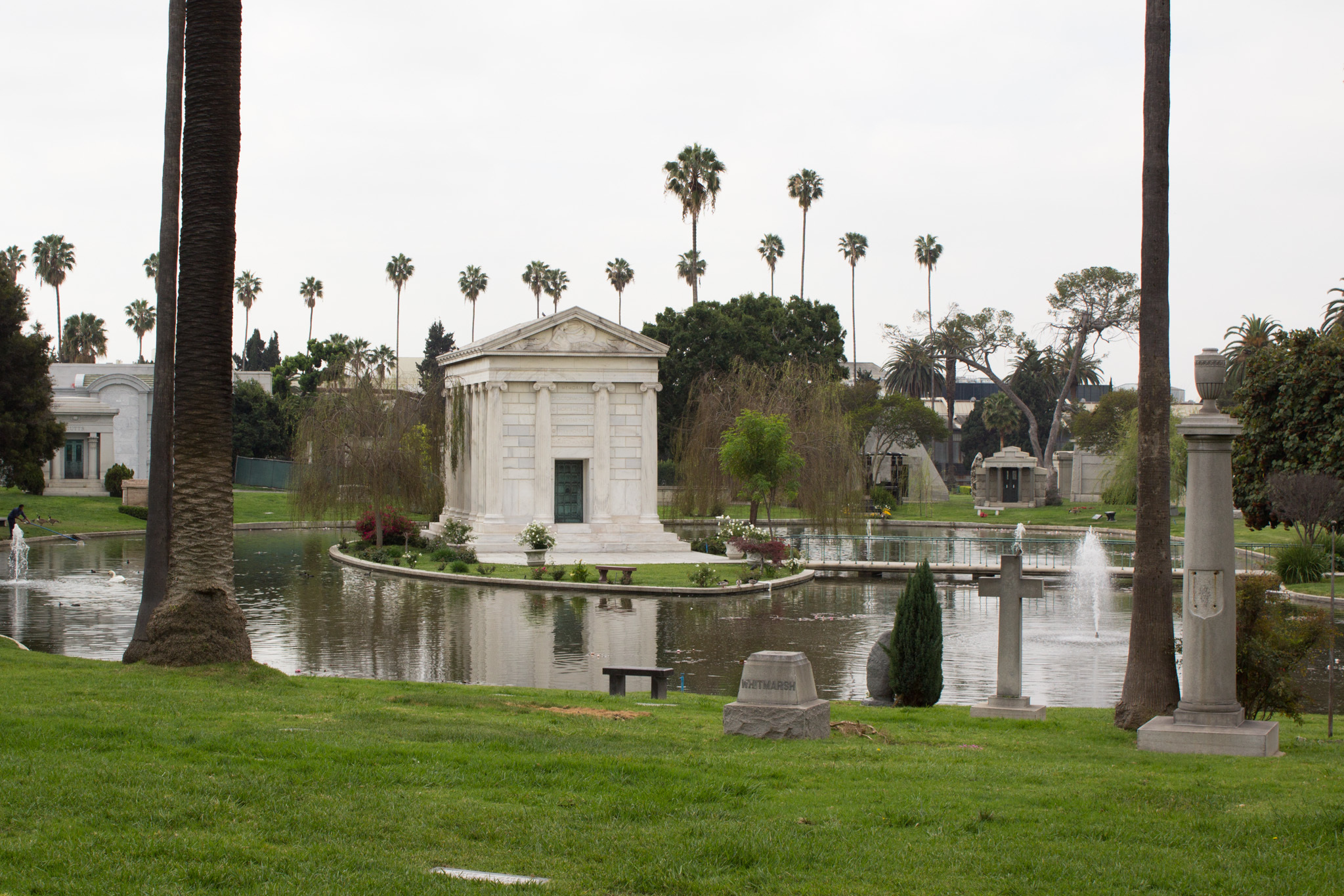 Can You Bring Alcohol To Hollywood Forever Cemetery Concerts 