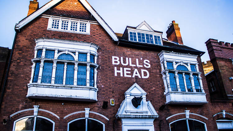 The Bull's Head, bar