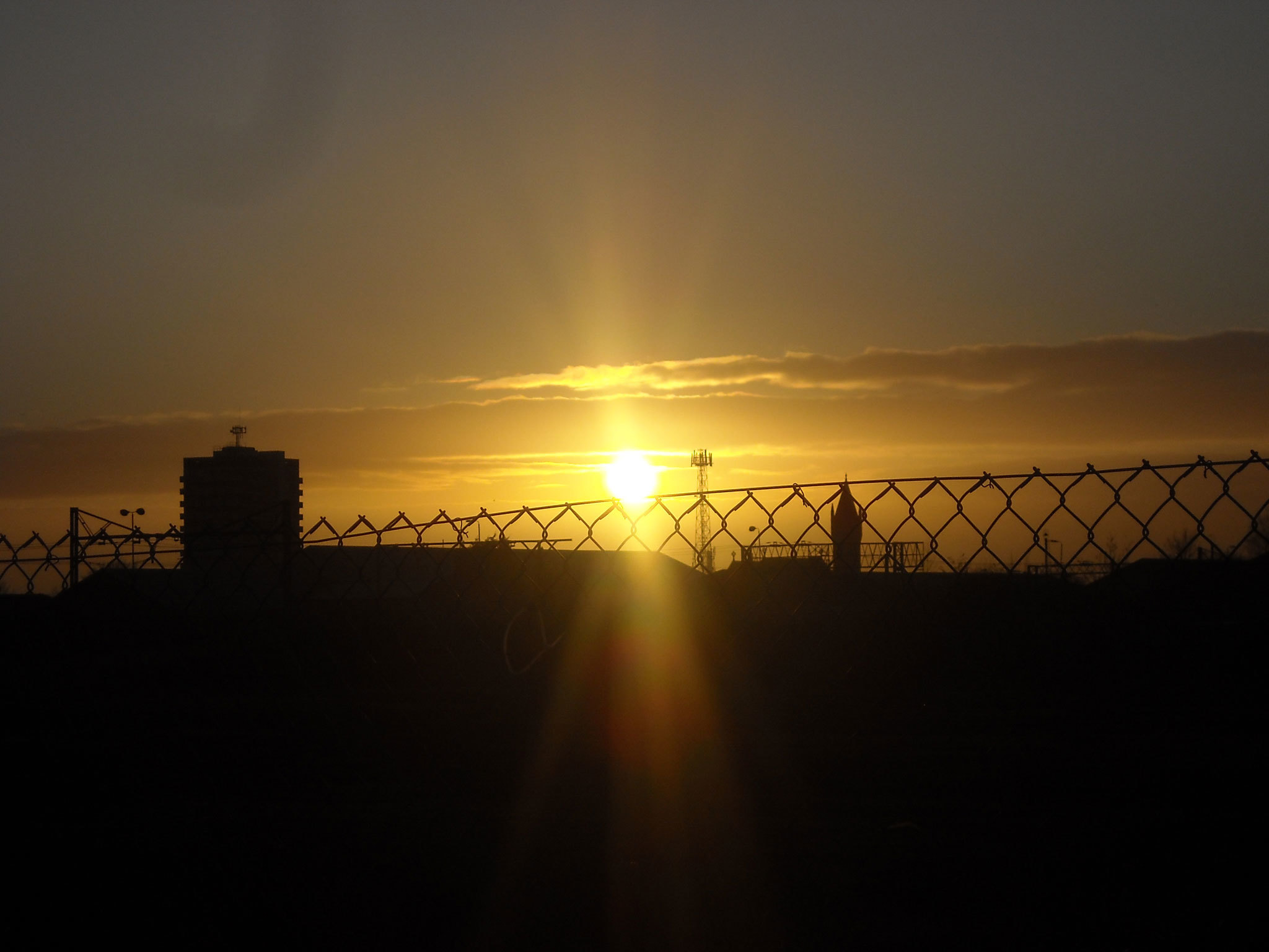 22 vibrant photos of Manchester at sunset and sunrise