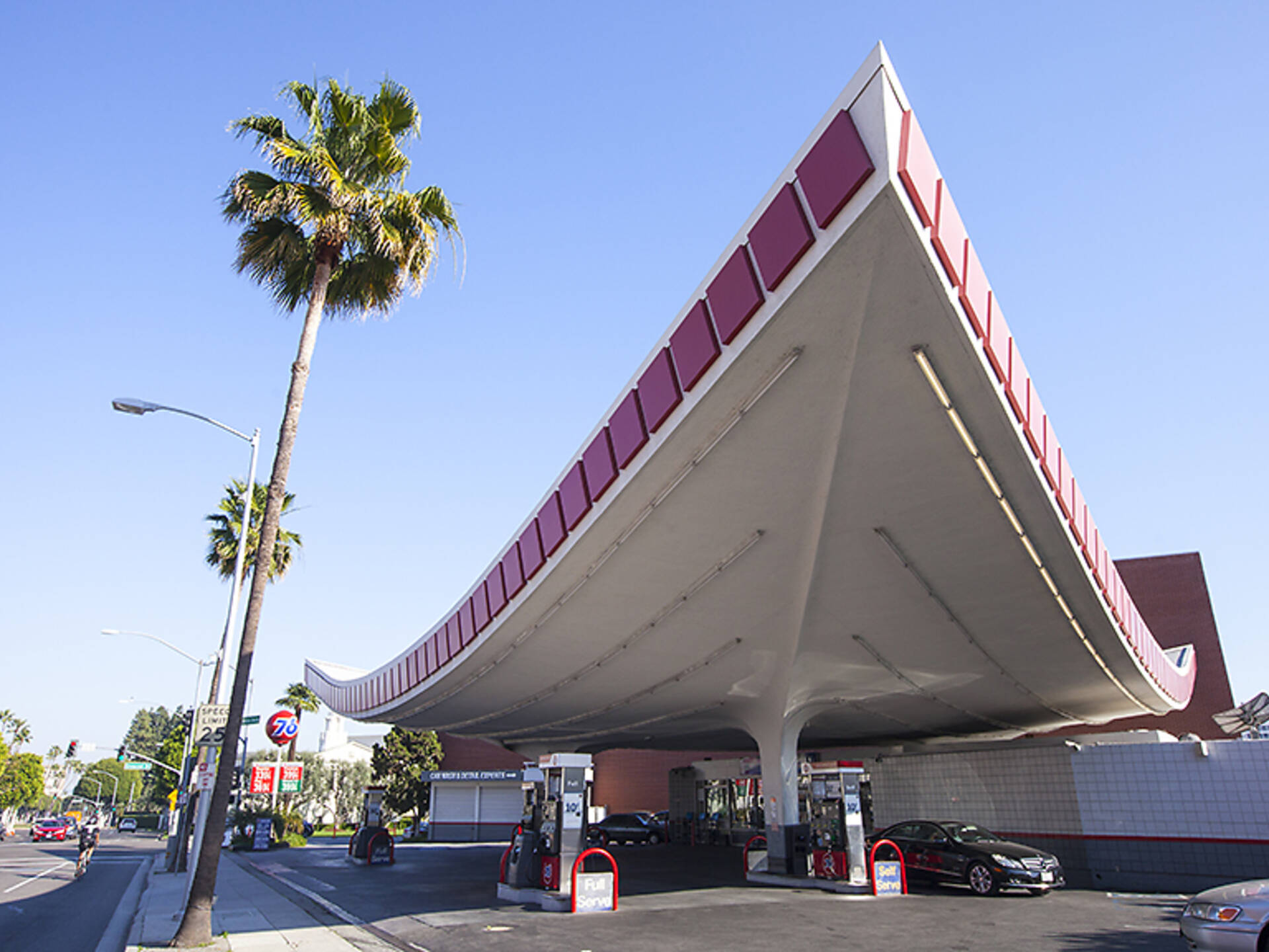 The 5 most unique gas stations in Los Angeles