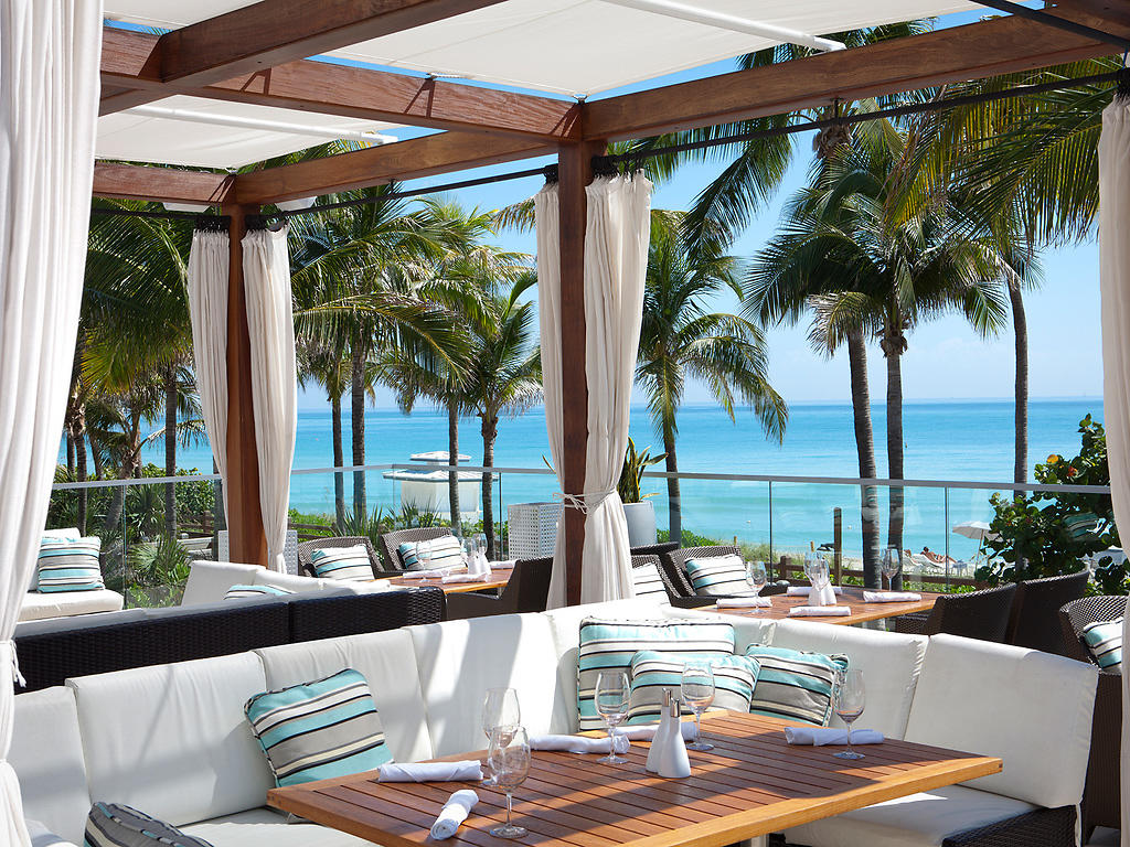 20 Best Miami Beach Bars For Stunning Views of the Water