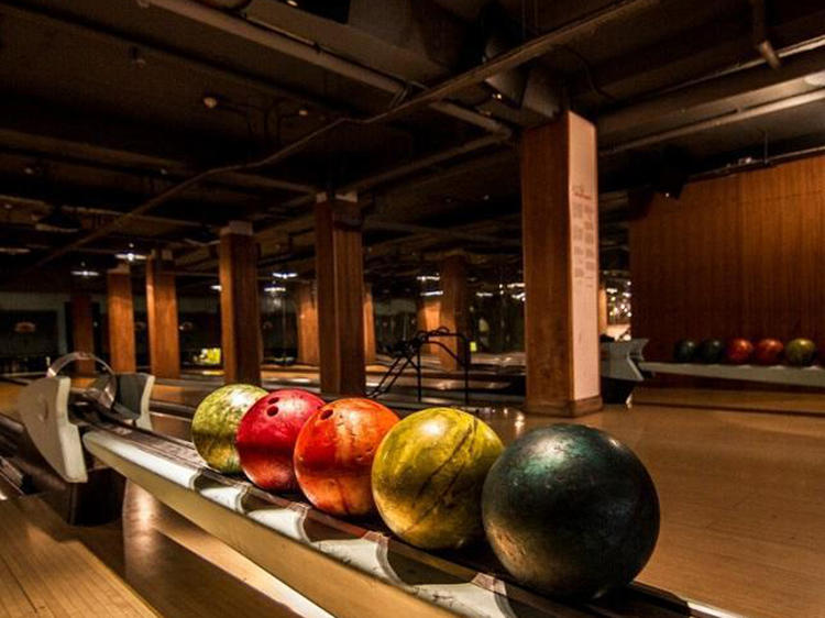 Get some 1960s-style strikes in at Bloomsbury Bowling Lanes