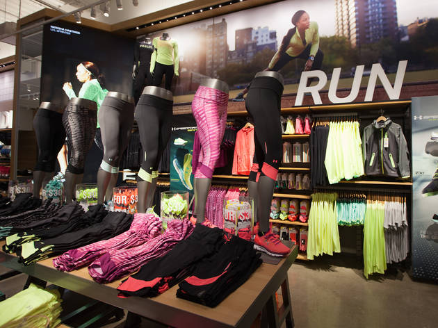 Under Armour Brand House Shopping In Streeterville Chicago